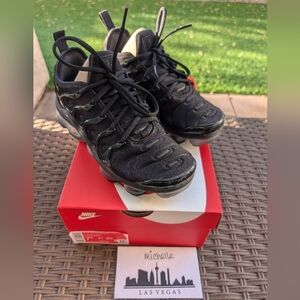 Nike Vapormax Plus Women's Size 7.5 Black